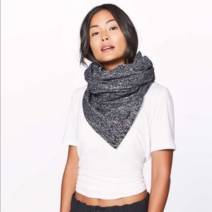 Lululemon Vinyasa Rulu Scarf
